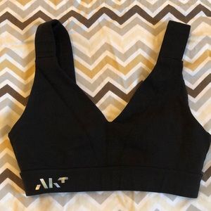 AKT bra